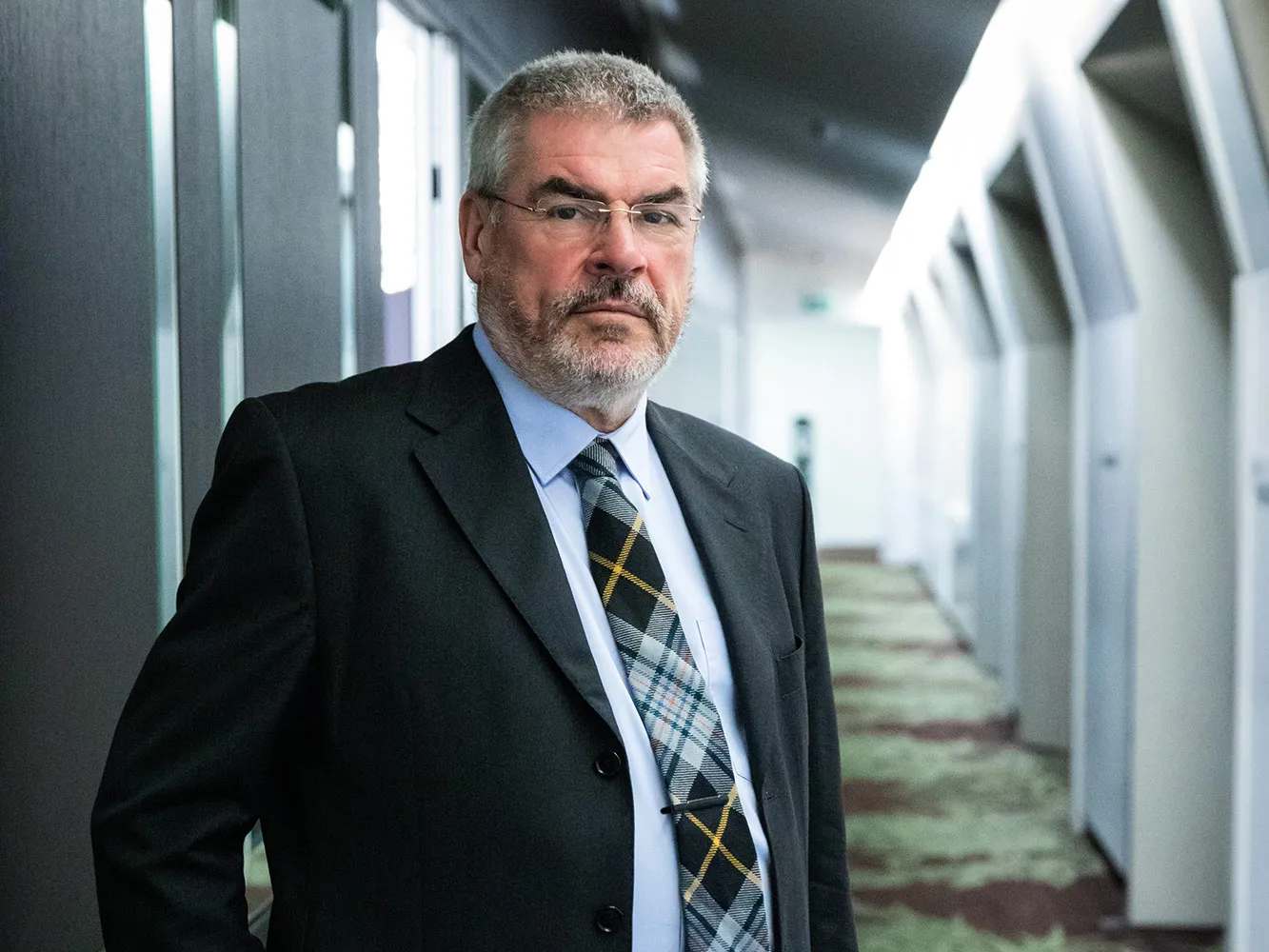 Dr Colin Hunter