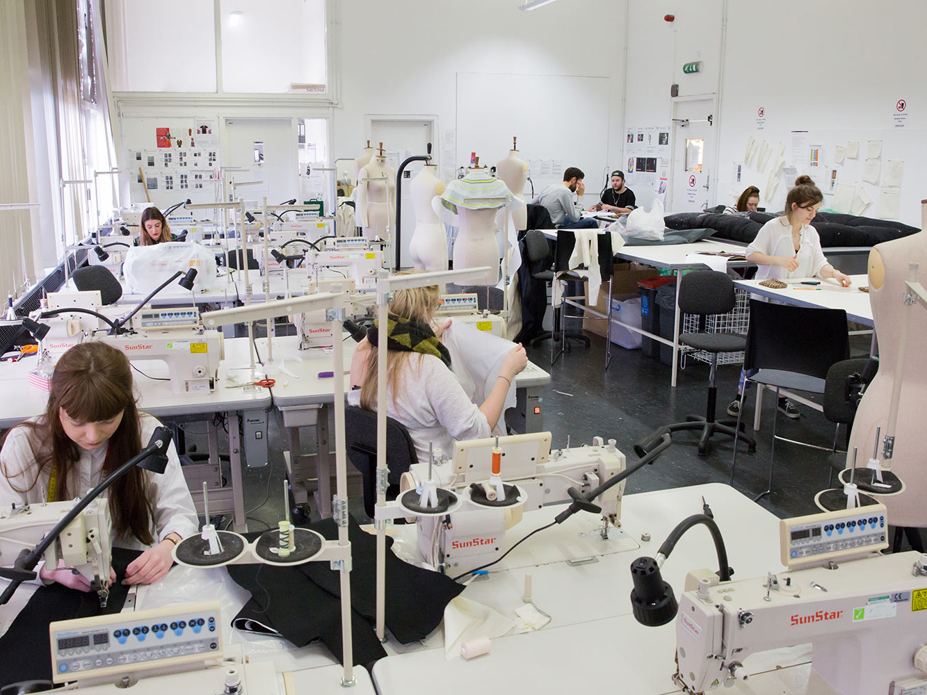  Fashion  and Textile Design Course RGU