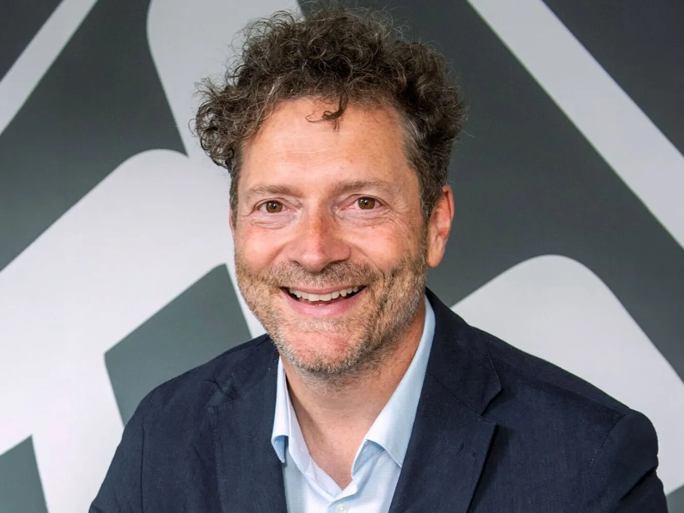 Chris van der Kuyl