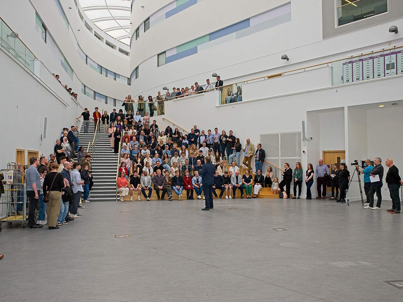 group picture of all attendees at scott sutherland architecture show