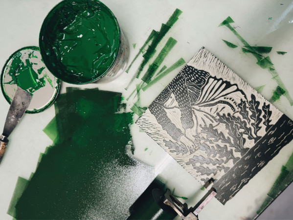 People lino printing