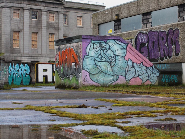 Upper Denburn Gardens, showing graffiti and weeds